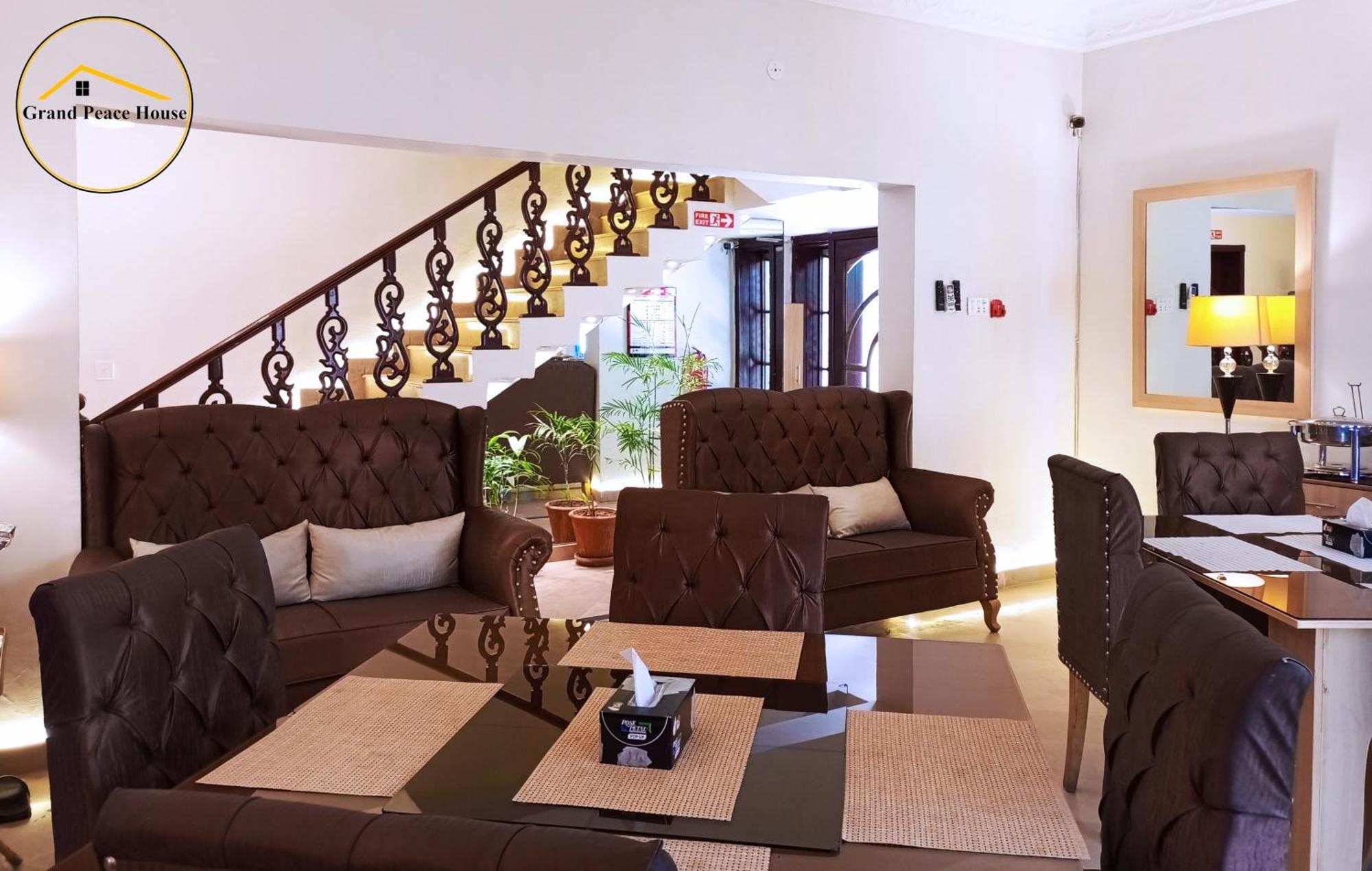 Grand Peace House I Bed & Breakfast Islamabad Ngoại thất bức ảnh