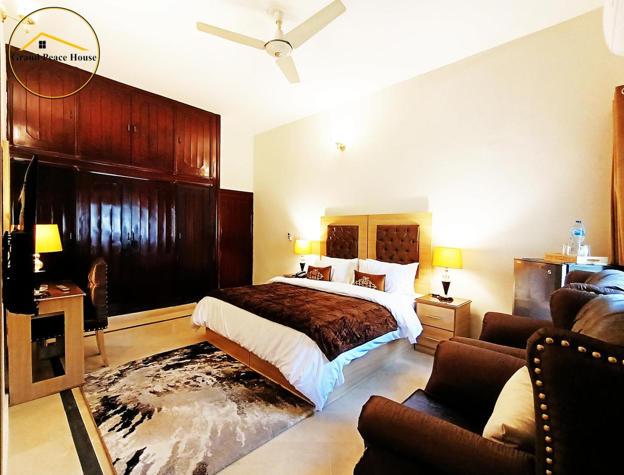 Grand Peace House I Bed & Breakfast Islamabad Ngoại thất bức ảnh