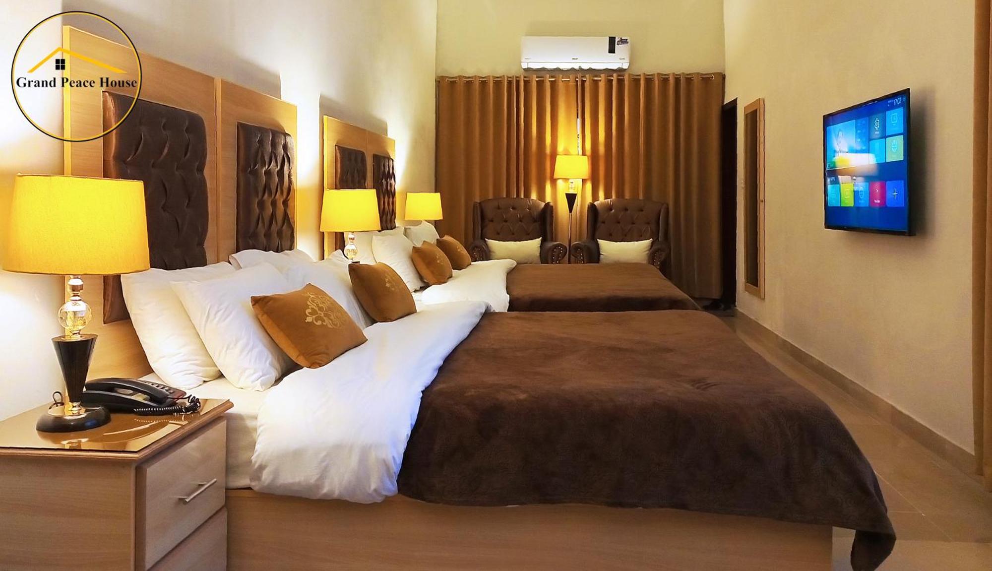 Grand Peace House I Bed & Breakfast Islamabad Ngoại thất bức ảnh