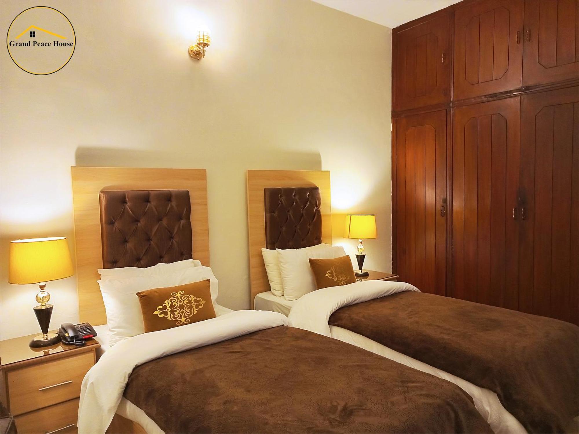 Grand Peace House I Bed & Breakfast Islamabad Ngoại thất bức ảnh