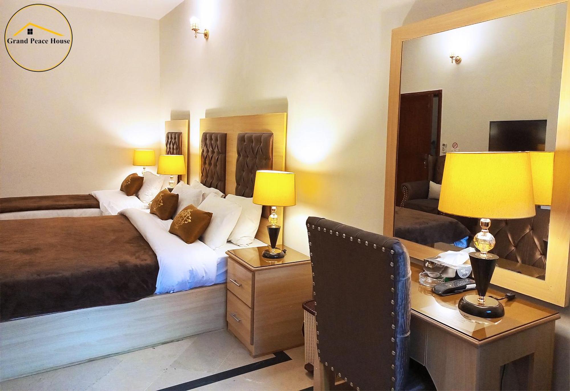 Grand Peace House I Bed & Breakfast Islamabad Ngoại thất bức ảnh